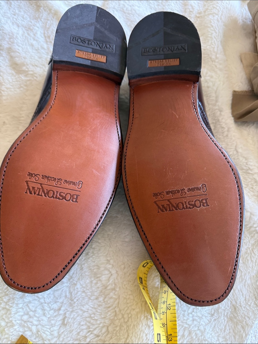 Bostonian Men's Tassel Loafers in Burgundy Brown - Picture 2 of 5